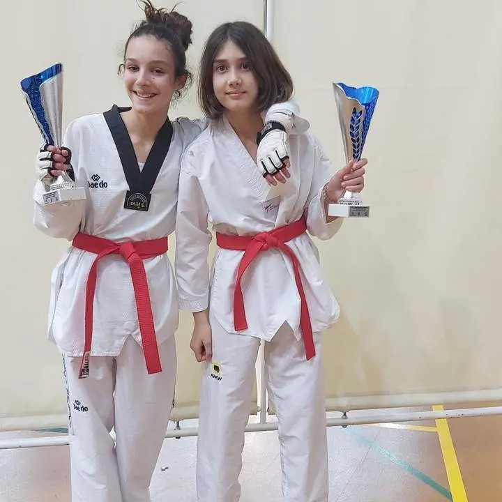 Gema G&aacute;lvez y Daniela Holgado. - Viva.