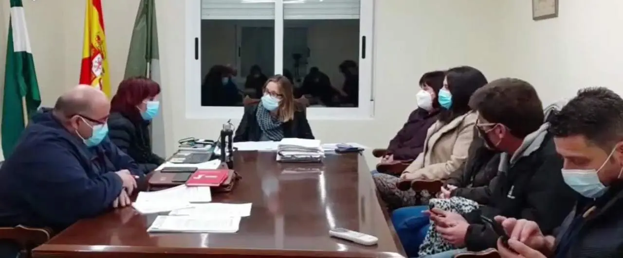 Momento de una sesi&oacute;n del pleno del Ayuntamiento de Frailes.  - 