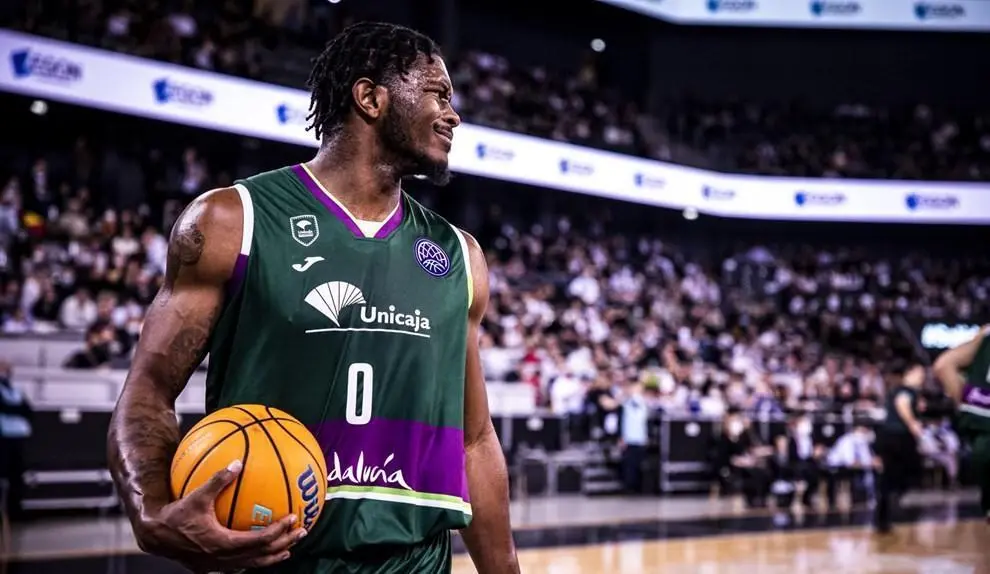 Cameron Oliver puede ser clave para frenar el potente juego interior del club manresano. - BCL