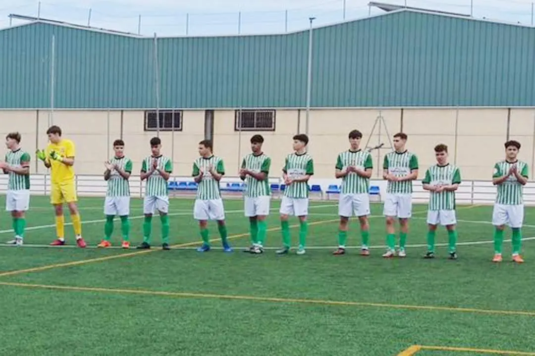 Los jugadores verdiblancos antes de afrontar el partido ante el Pozoblanco - A. I.