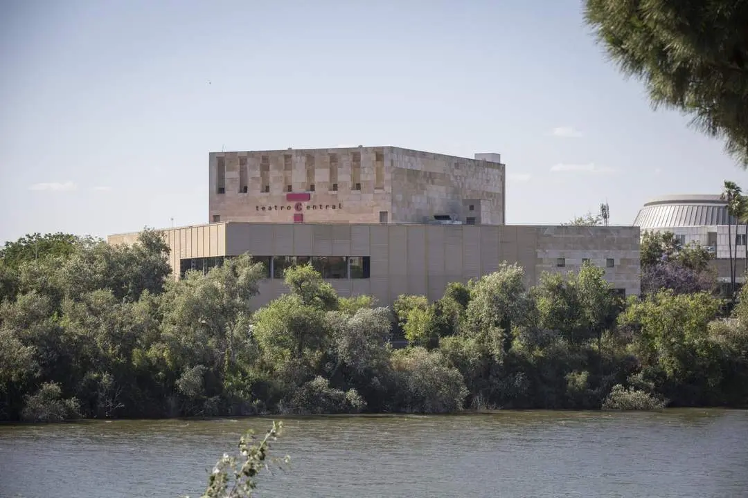 Fachada del Teatro Central. - MAR&Iacute;A JOS&Eacute; L&Oacute;PEZ / EP 