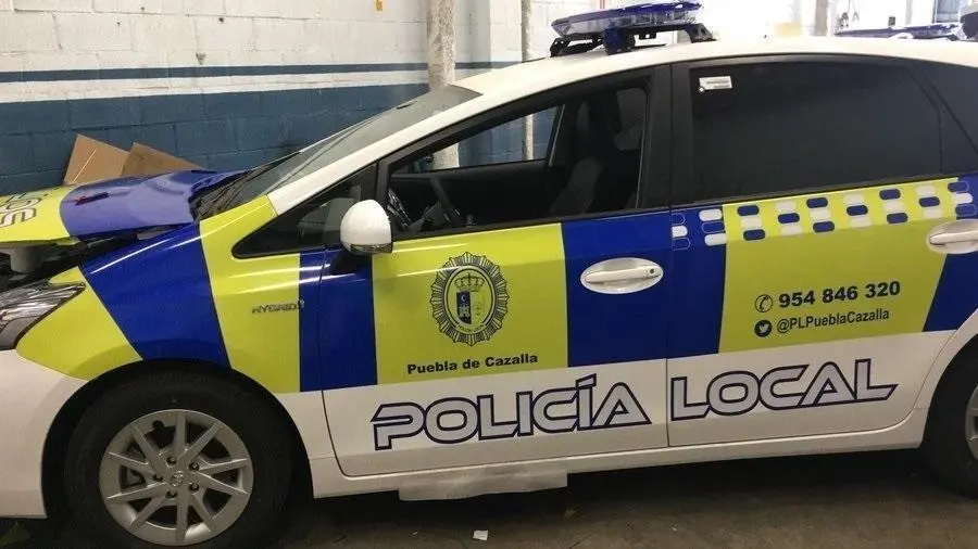 Un veh&iacute;culo de la Polic&iacute;a Local. - EP