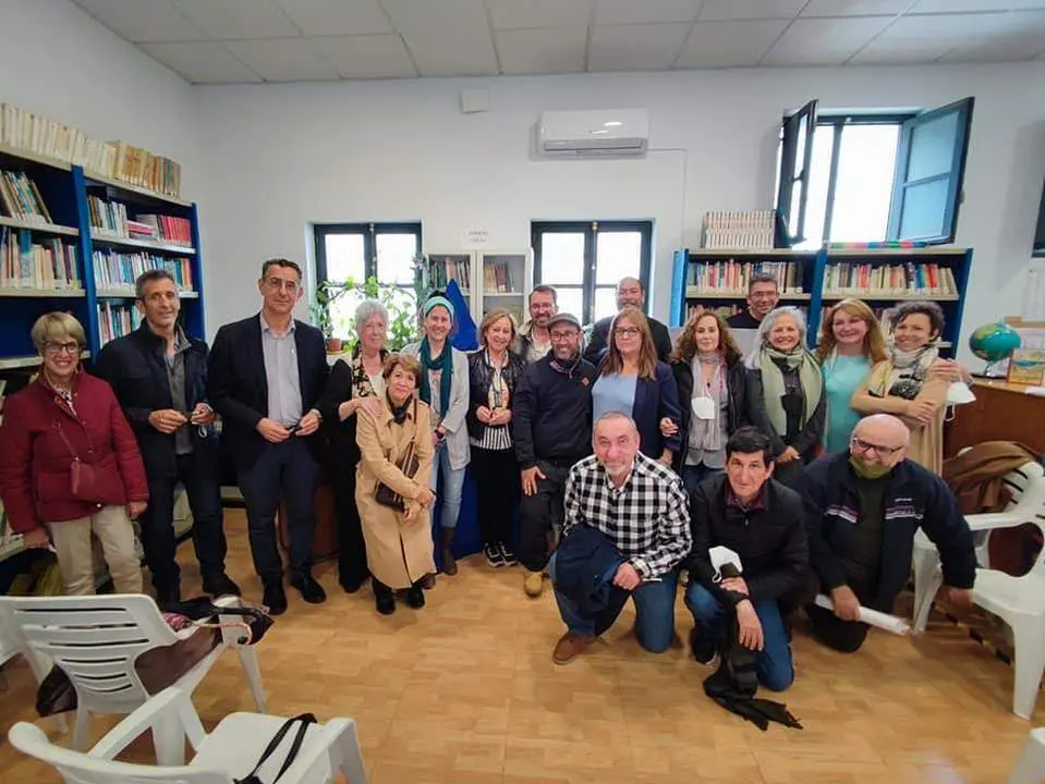 Inauguraci&oacute;n del rinc&oacute;n de lectura Pedro Quir&oacute;s.  - Barriento