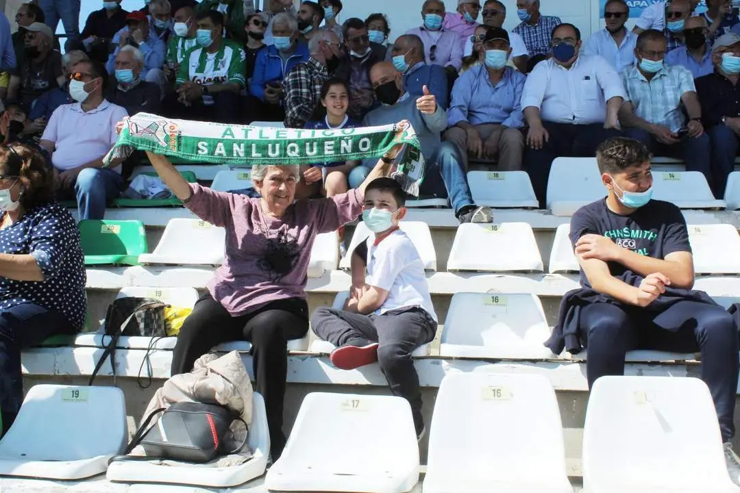 El club que dirige Miguel Gonz&aacute;lez quiere llenar El Palmar, no queda otra para luchar por permanencia - Ra&uacute;l J. Bustillos
