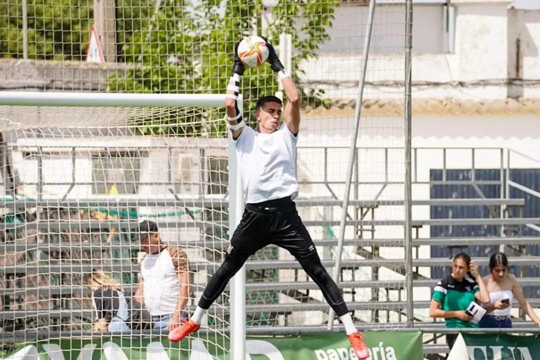Palomares fue el portero titular en este encuentro - ASCF