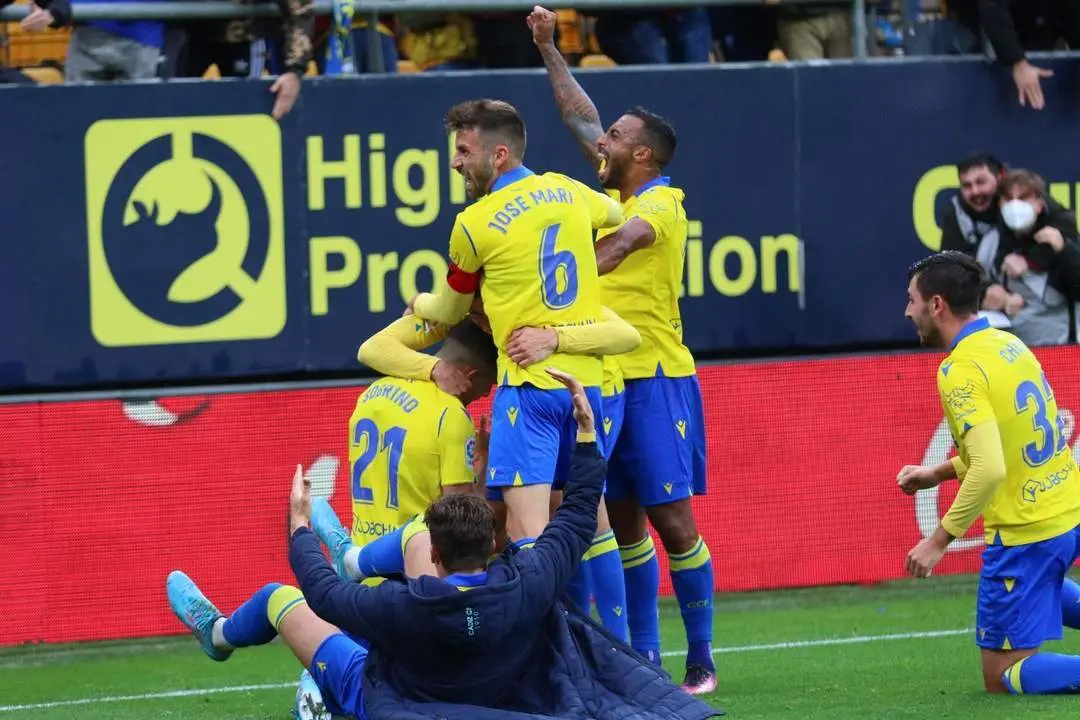 Locura cadista con el gol de Sobrino. - Trekant Media