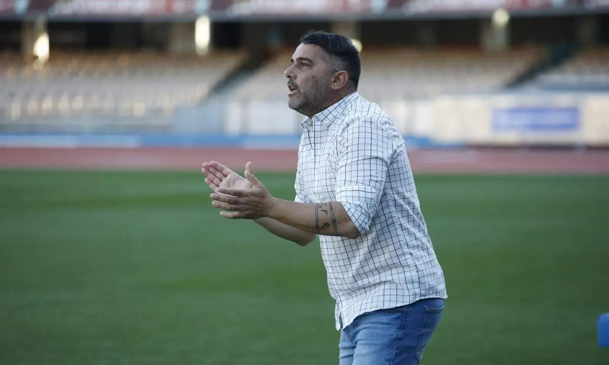 Emilio Fajardo, durante un partido de esta temporada en Chap&iacute;n. - Cristo Garc&iacute;a