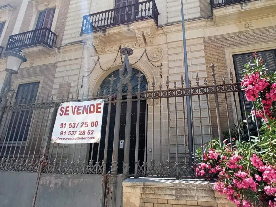 Fachada de la antigua Comisar&iacute;a de Jerez.  - F.C.Aleu
