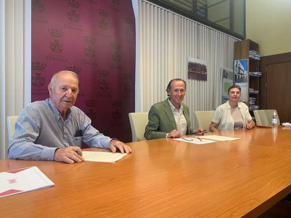 La firma de un nuevo convenio. - A.I.