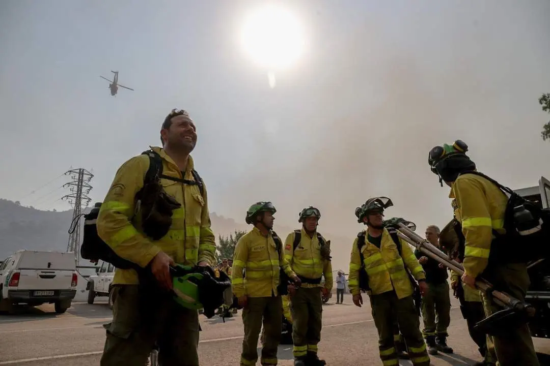 Efectivos los primeros d&iacute;as del incendio. - &Aacute;lex Zea/Europa Press