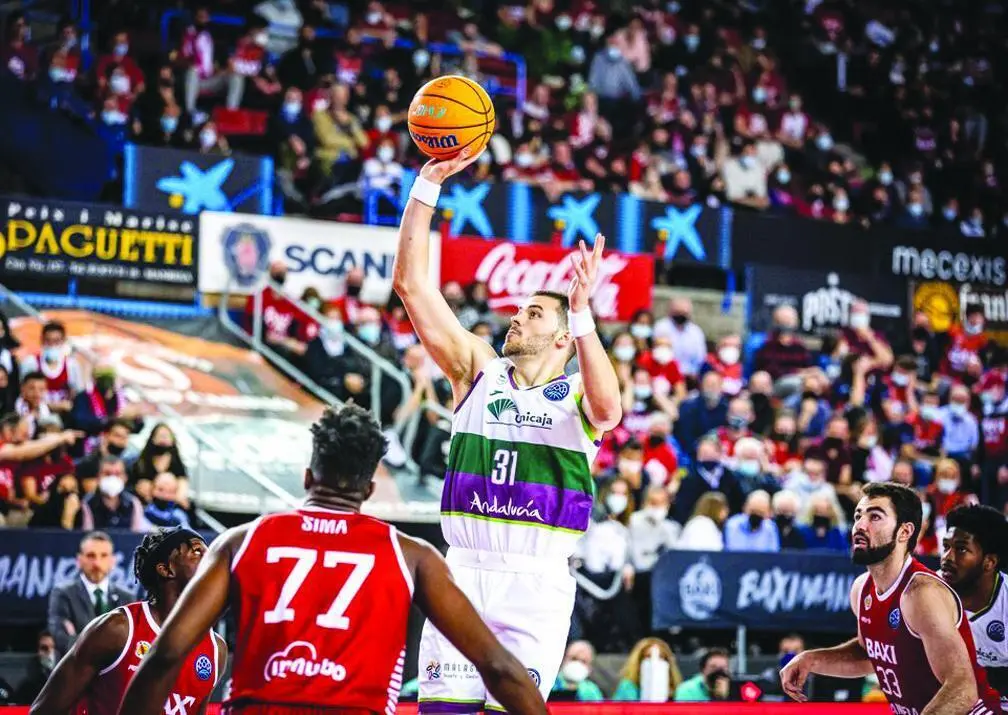Imagen del primer partido de la serie. - BCL