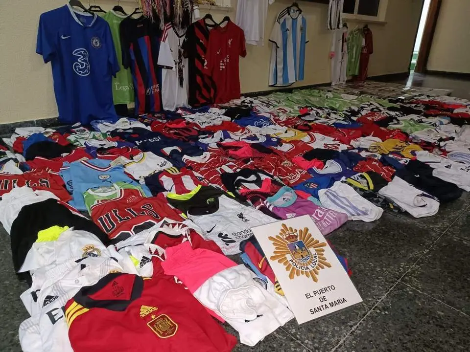 Ropa falsificada.  - Viva. 