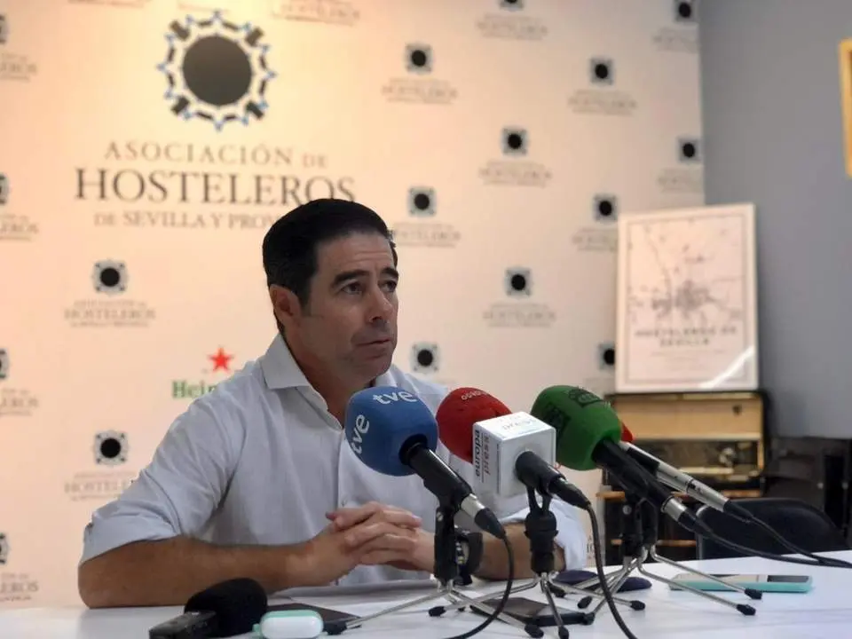 Antonio Luque, en rueda de prensa. - AHS
