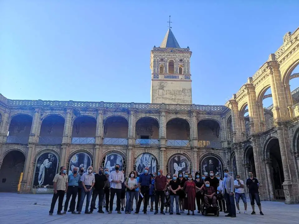 Presentaci&oacute;n de actividades culturales en el monasterio. - Archivo