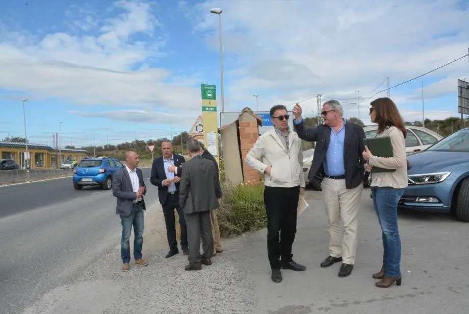 Visita del equipo de gobierno a la zona. - A. I.