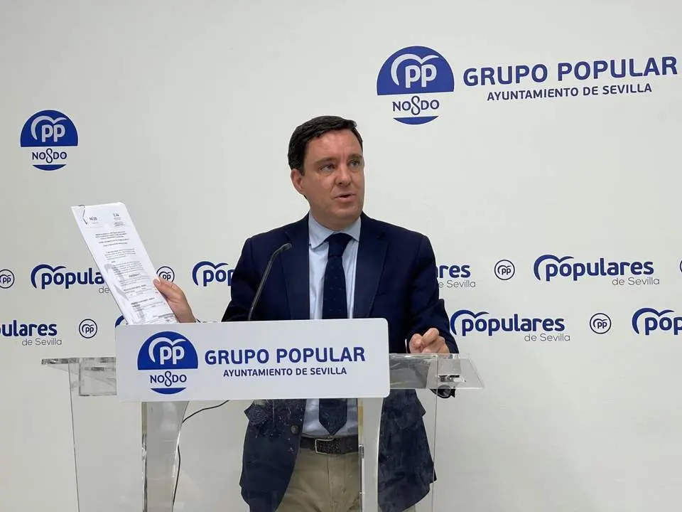 El portavoz del PP en el grupo municipal del Ayuntamiento de Sevilla, Juan de la Rosa, en foto de archivo. - PP