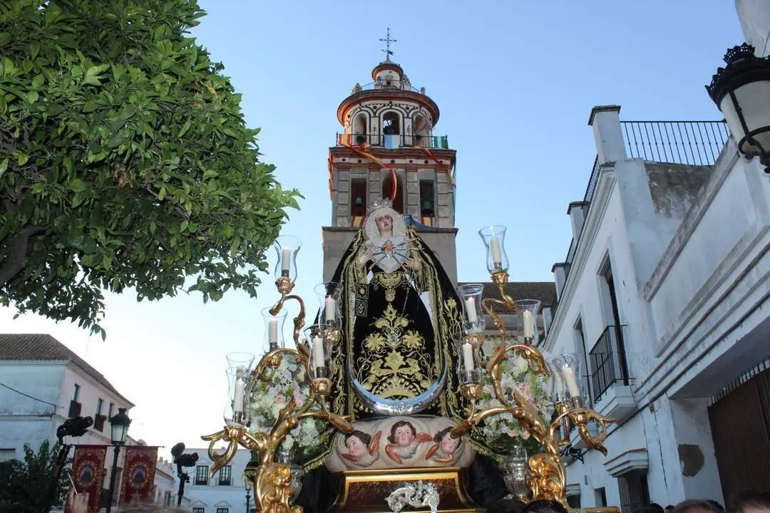 Nuestra Se&ntilde;ora de Los Dolores, en el traslado desde La O a la Bas&iacute;lica de La Caridad. - Ra&uacute;l J. Bustillos