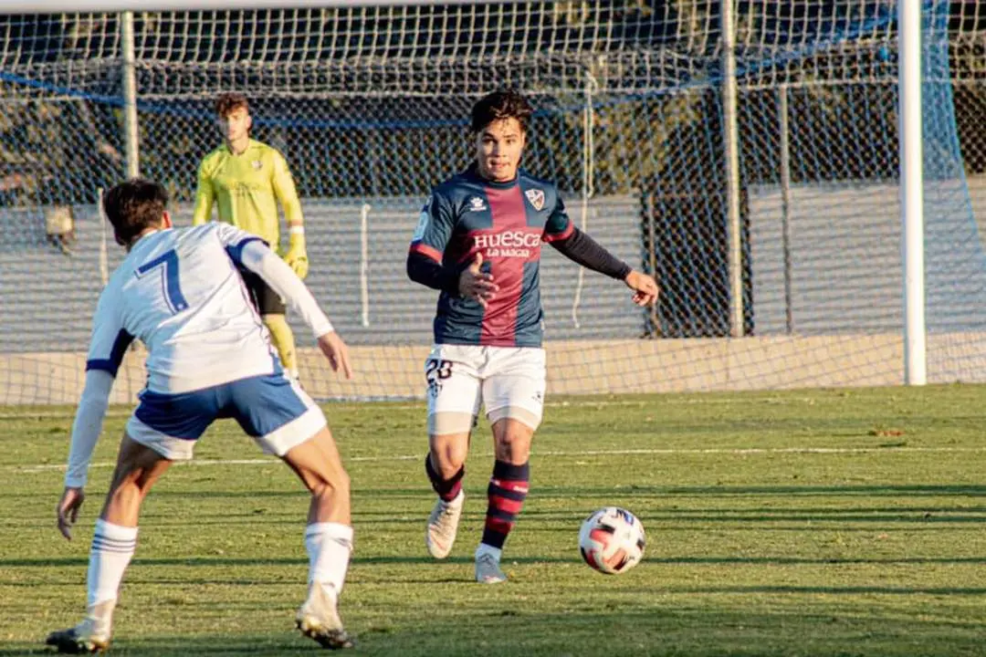 Roberto Barba en un partido disputado con el Huesca B - A. I.