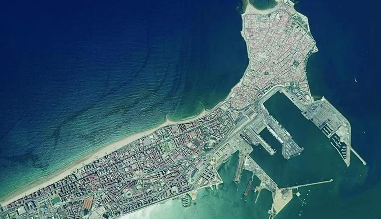 Imagen a&eacute;rea de C&aacute;diz.  - VIVA