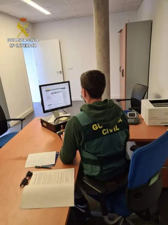 Agente de la Guardia Civil.  - GC
