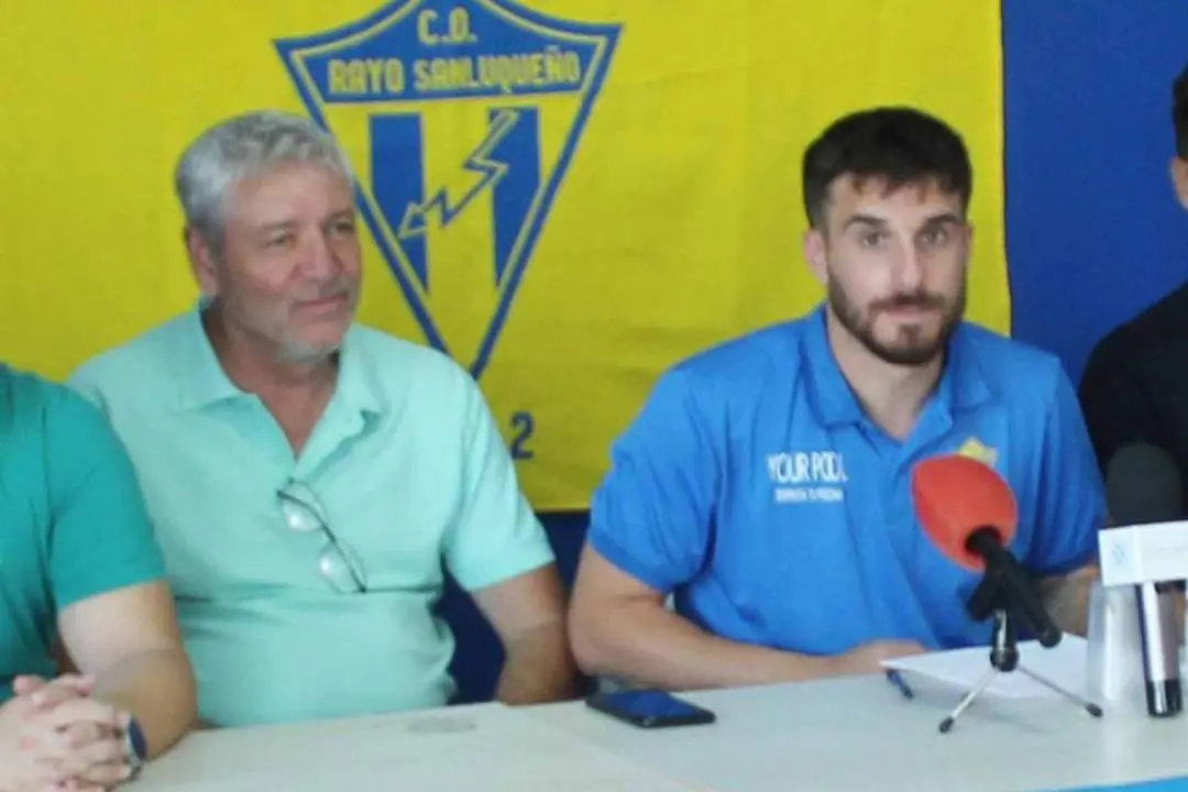 Vita (entrenador) y Antonio D&iacute;az (presidente), ilusionados con el proyecto que presenta el Rayo Sanluque&ntilde;o - Ra&uacute;l J. Bustillos