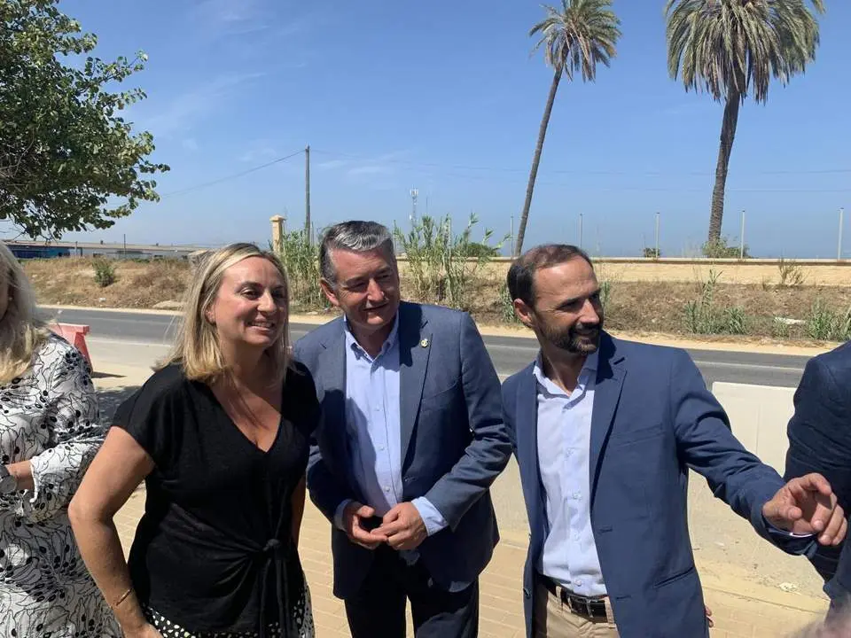 Marifr&aacute;n Carazo, Antonio Sanz y V&iacute;ctor Mora. - C. Cruz