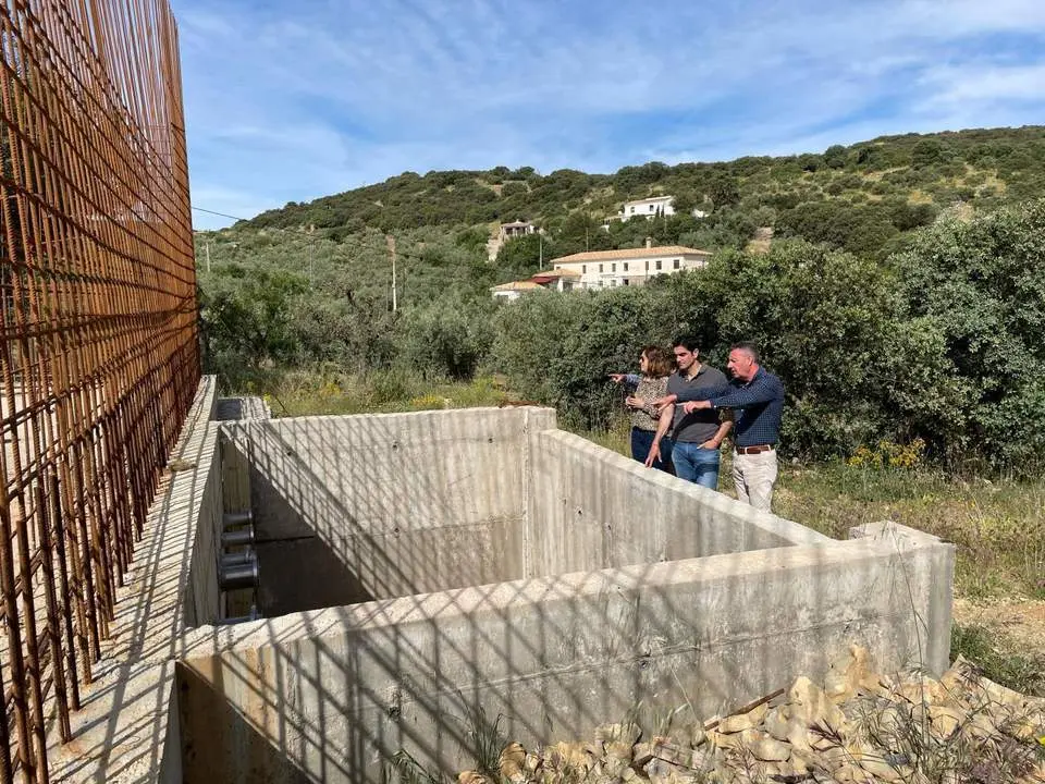 Obras del nuevo dep&oacute;sito de agua en Ermita Nueva.  - 
