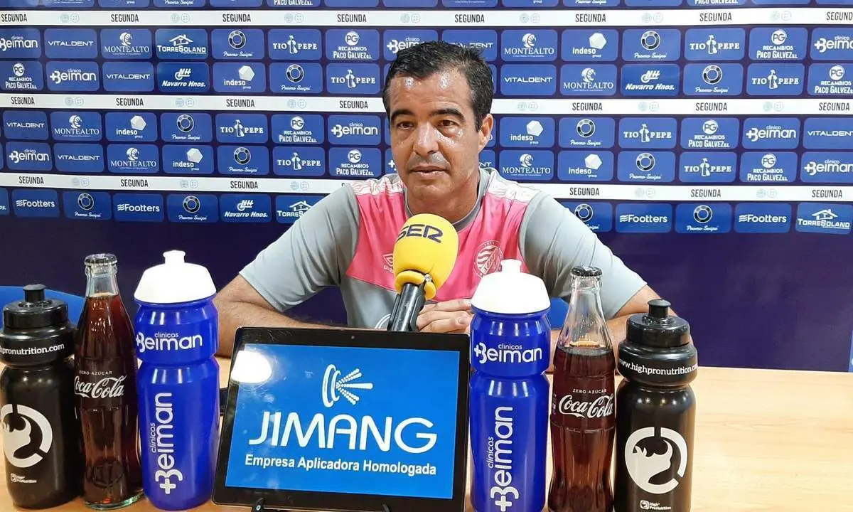 Jos&eacute; P&eacute;rez Herrera, este viernes en la sala de prensa de Chap&iacute;n. - Viva Jerez