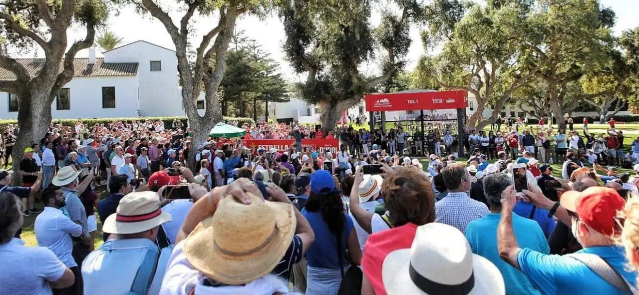 Espectadores en Valderrama en el pasado Estrella Damm Andaluc&iacute;a Mastes. - A. I.
