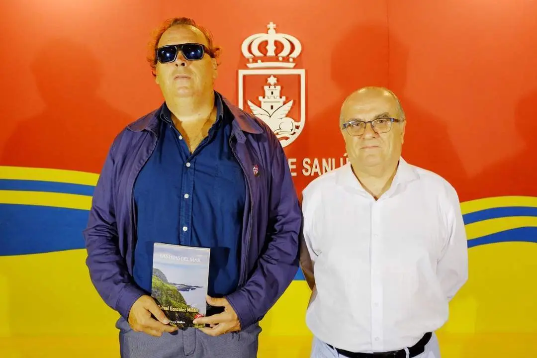 Rafael Gonz&aacute;lez y Manuel Lobato en el Ayuntamiento - A. I.