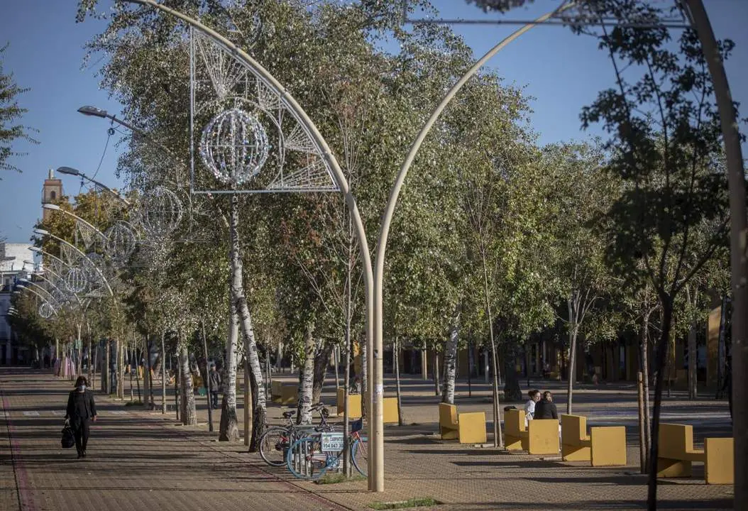  El contrato afectado es el de las luces navide&ntilde;as del curso 2022/2021. - EP