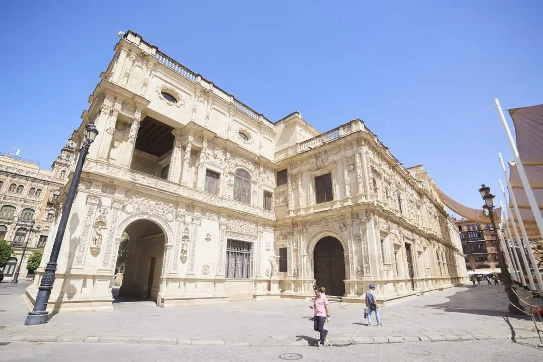 Fachada del Ayuntamiento de Sevilla. | Archivo