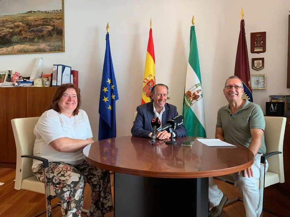 El Ayuntamiento instalar&aacute; wifi gratis en las principales plazas de Chiclana - Cedida