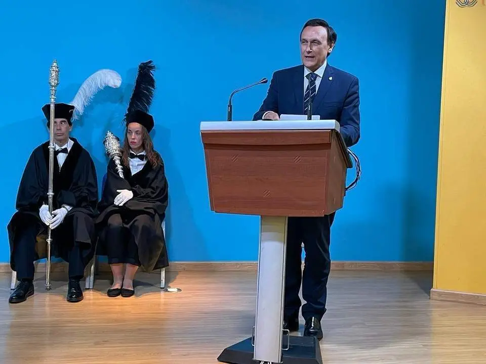 El consejero de Universidad en la apertura del curso escolar.  - Viva C&aacute;diz