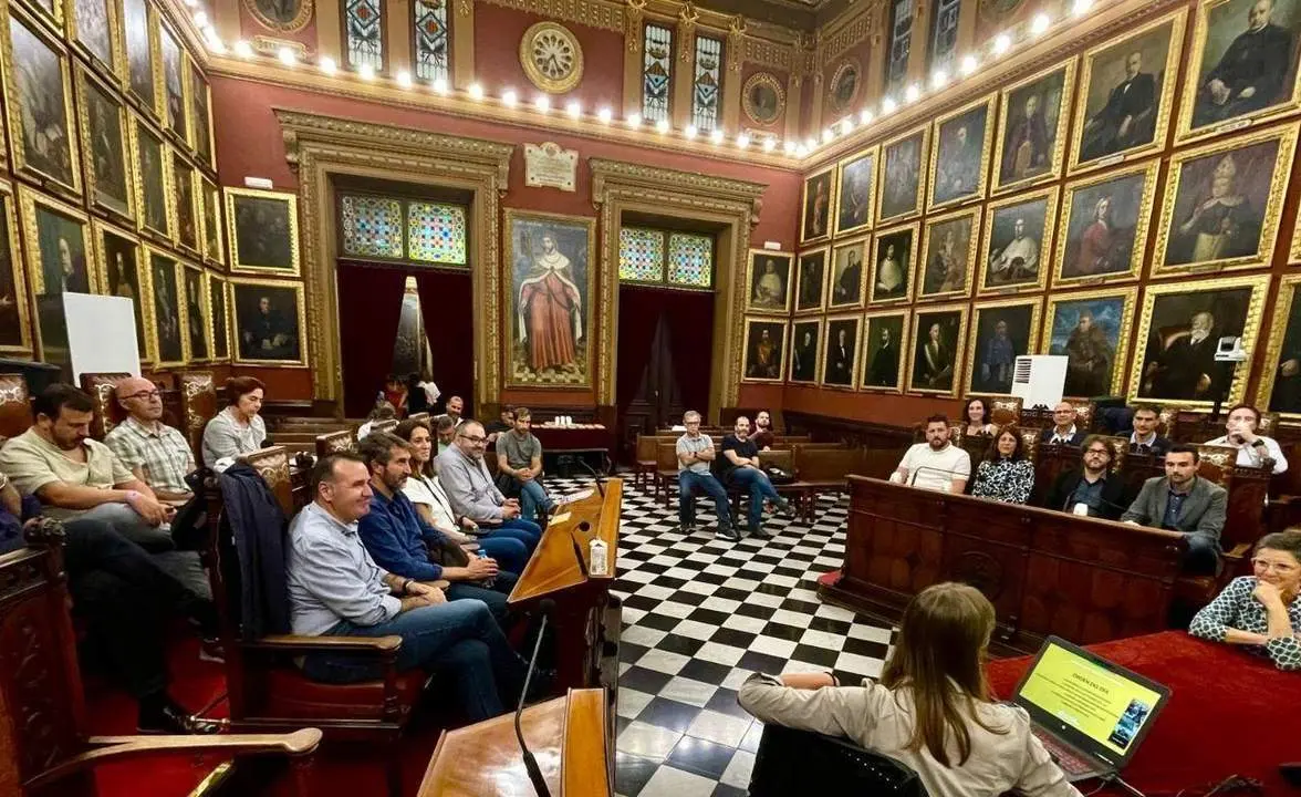 Mart&iacute;n Vila participa en el congreso de la Red Ciudades que Caminan en Mallorca. - VIVA