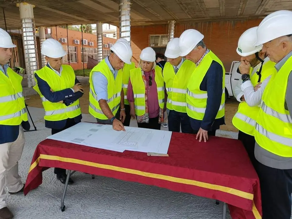Visita a las obras del centro de salud de Palos de la Frontera. - VH