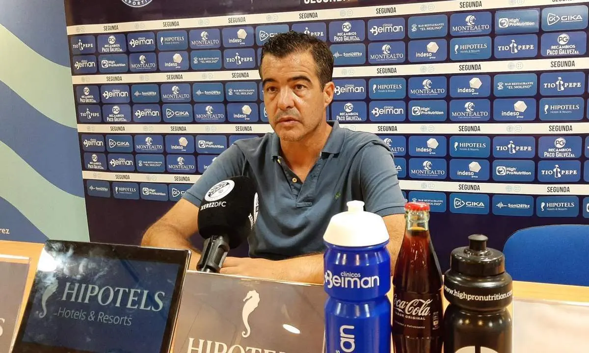 P&eacute;rez Herrera, este s&aacute;bado en la sala de prensa de Chap&iacute;n. - Viva Jerez