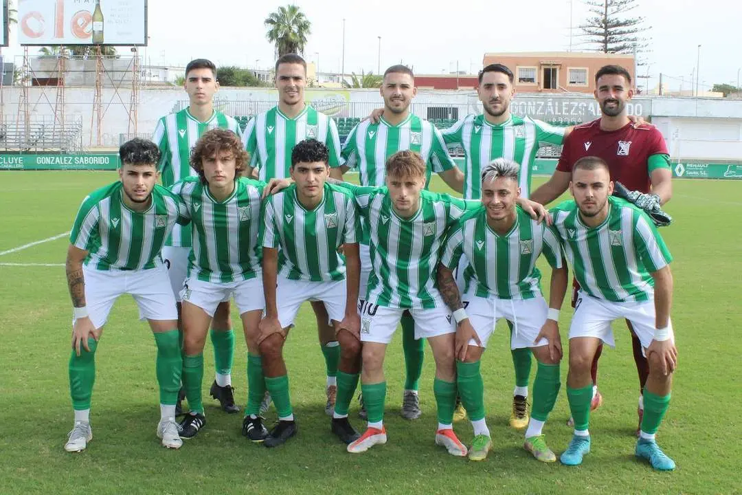 Once inicial que present&oacute; el Atl&eacute;tico Sanluque&ntilde;o B ante el Trebujena Balompi&eacute; en el Estadio El Palmar - Ra&uacute;l J. Bustillos