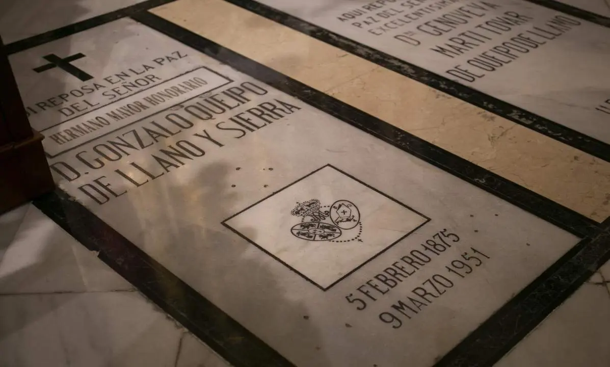 Imagen de la tumba de Queipo de Llano en la bas&iacute;lica de la Macarena. - Europa Press