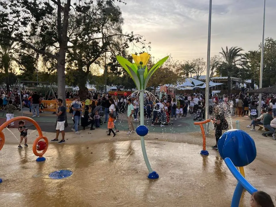 Juegos de agua en la Ciudad de los Ni&ntilde;os. - C. Cruz