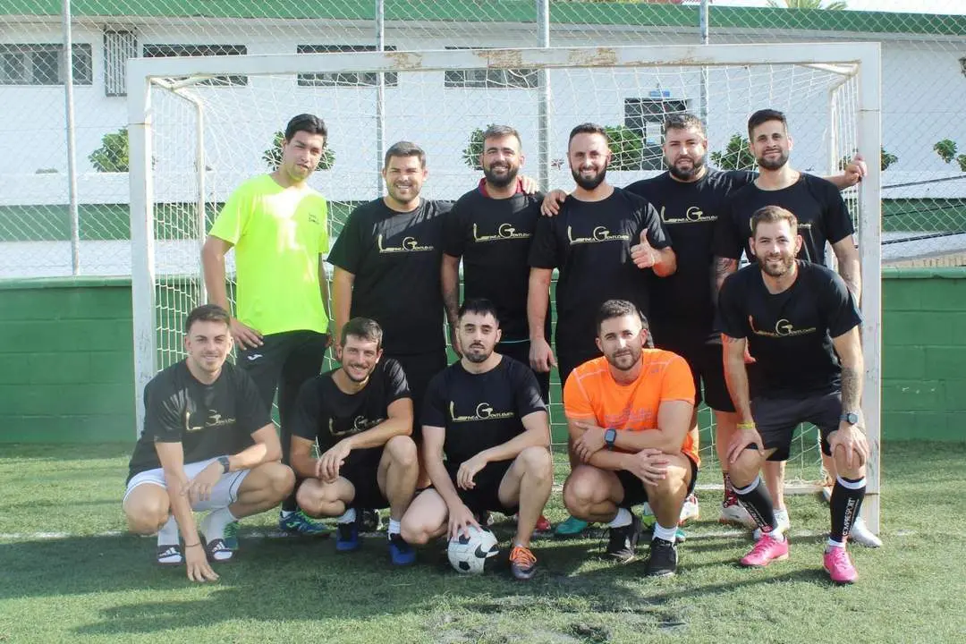 L&iacute;nea Gentlemen, uno de los equipos que forman parte de esta competici&oacute;n - Ra&uacute;l J. Bustillos