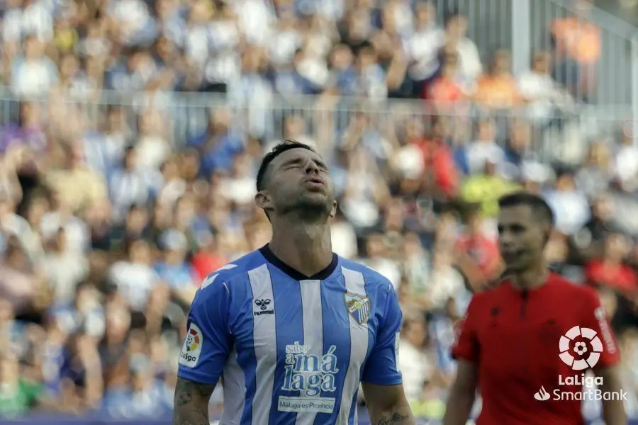 Al M&aacute;laga no se sale nada: solo hay que fijarse en los gestos de impotencia de sus jugadores, como Rub&eacute;n Castro. - LALIGA