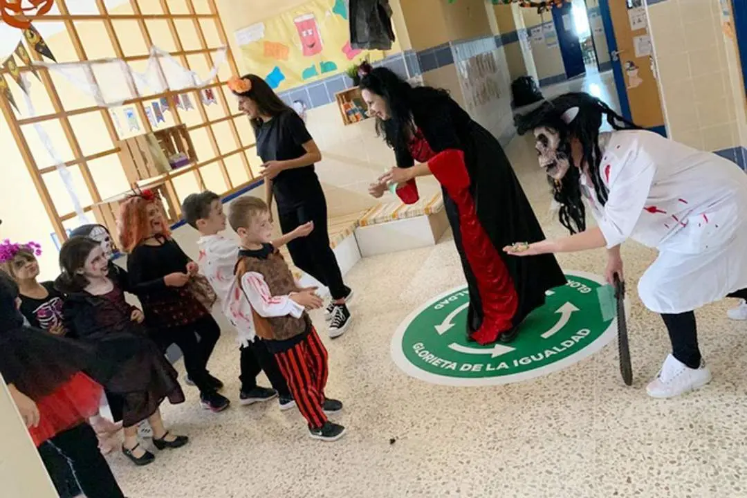 El CEIP Maestra Caridad Ruiz vivi&oacute; su d&iacute;a m&aacute;s 'terror&iacute;fico' - CMCR