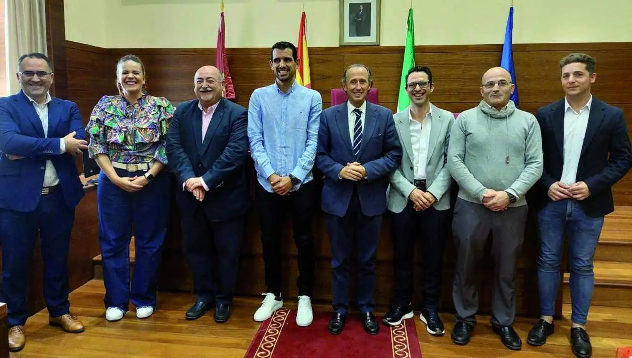 Daniel Castilla, Jes&uacute;s Arag&oacute;n y el padre Alberto Fern&aacute;ndez ser&aacute;n ests fiestas Melchor, Gaspar y Baltasar respectivamente  - VIVA
