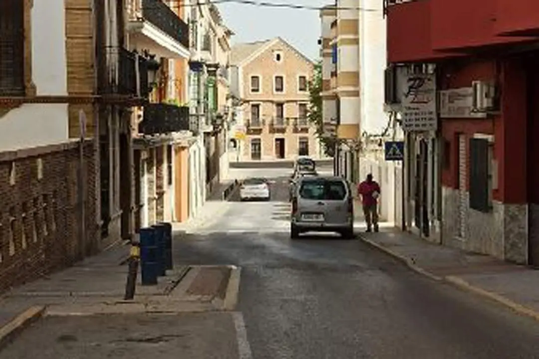 Vista de la calle Ancha, donde las obras de remodelaci&oacute;n se retrasar&aacute;n hasta la pr&oacute;xima primavera.   - 
