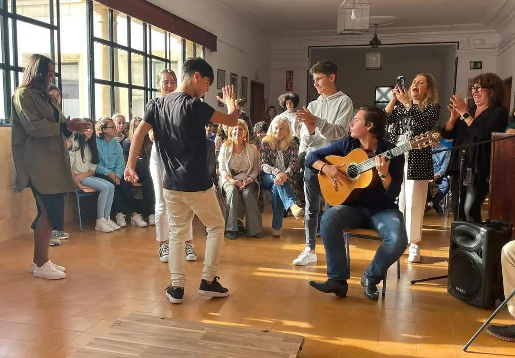 El Taller de Flamenco en el IEs Coloma - Junta