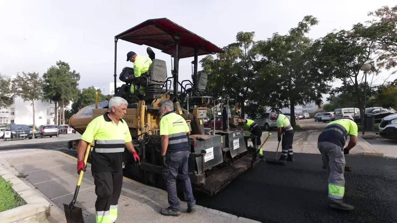 Las obras del tercer plan municipal de asfaltado llegan hasta la calle Obusera