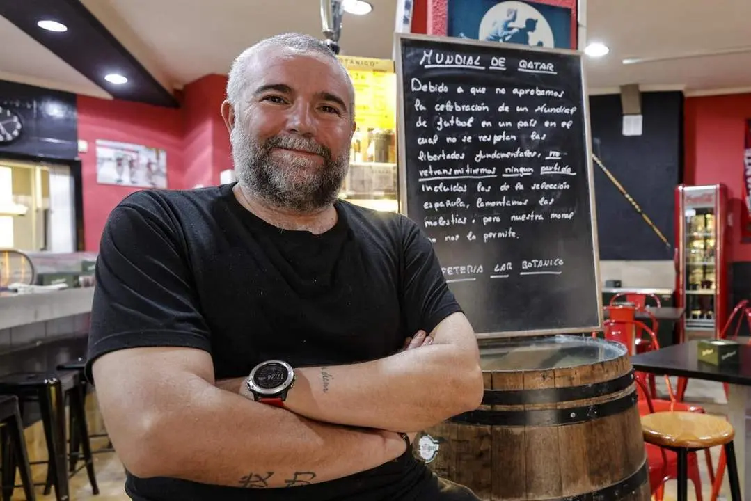 C&eacute;sar Soler, gerente del local. - Manuel Bruque-EFE