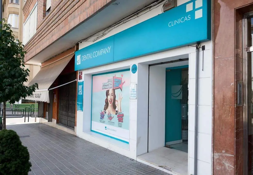 Cl&iacute;nica dental en Alcal&aacute; la Real. - Dental Company