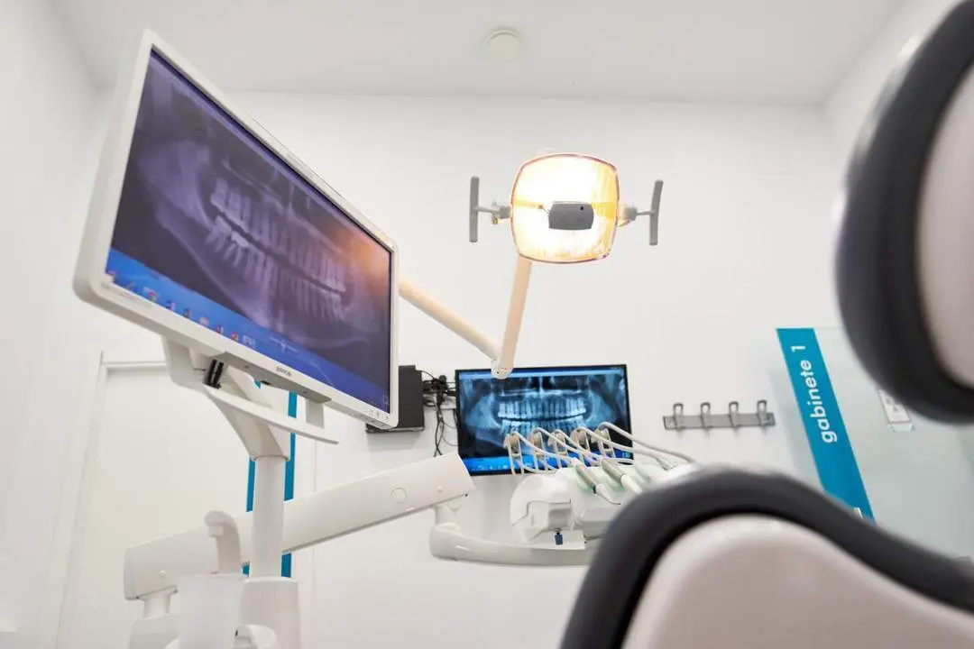 Cl&iacute;nica dental. - Dental Company
